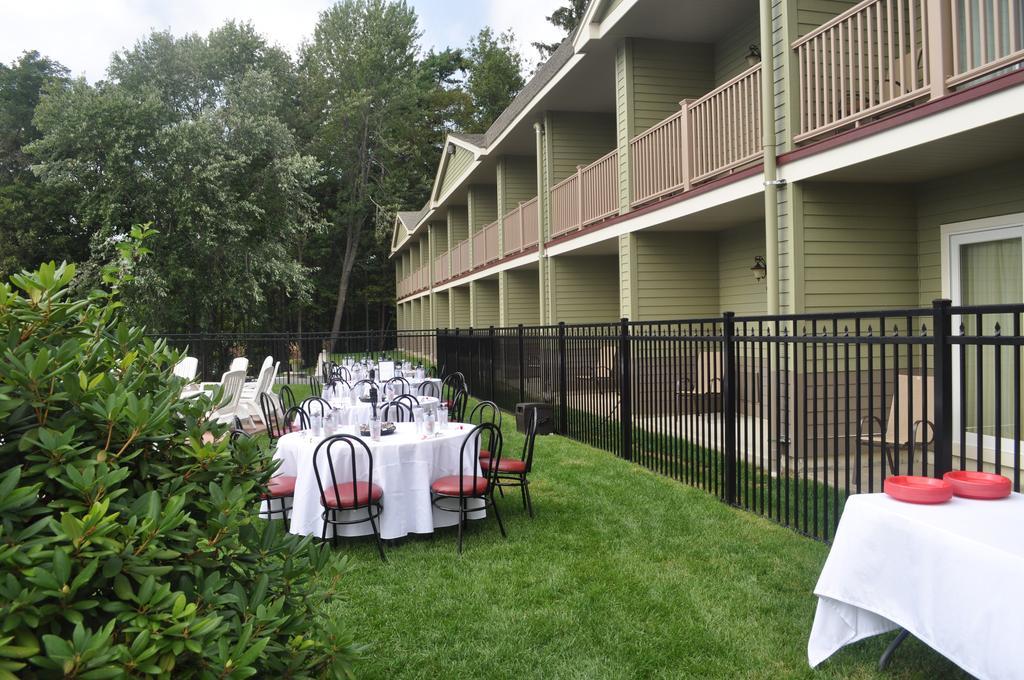 University Inn Academic Suites Orono Εξωτερικό φωτογραφία