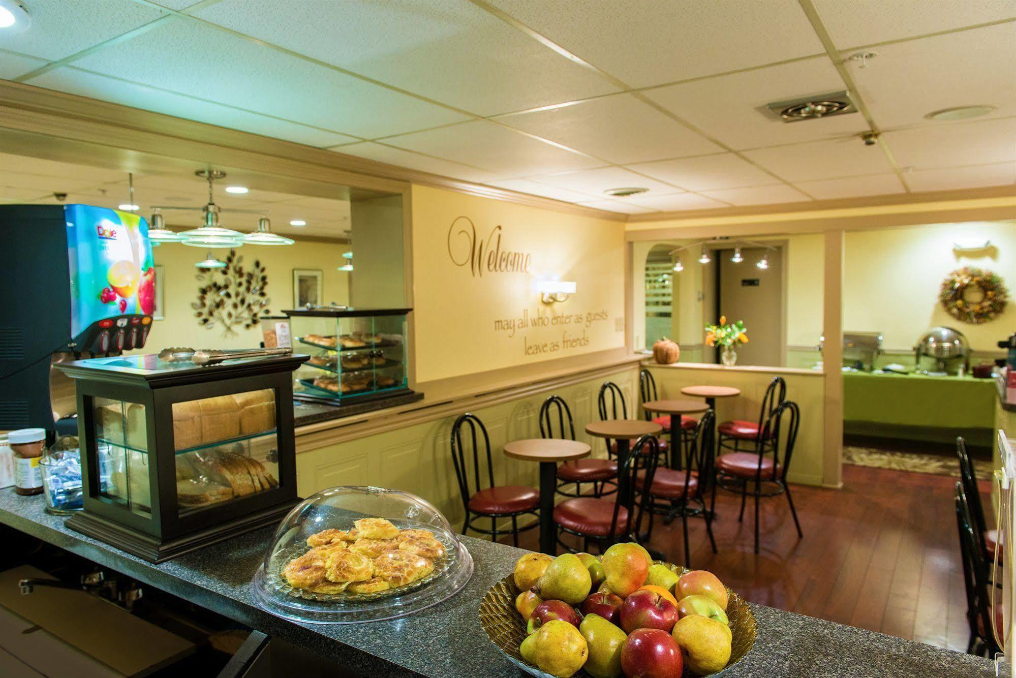 University Inn Academic Suites Orono Εξωτερικό φωτογραφία