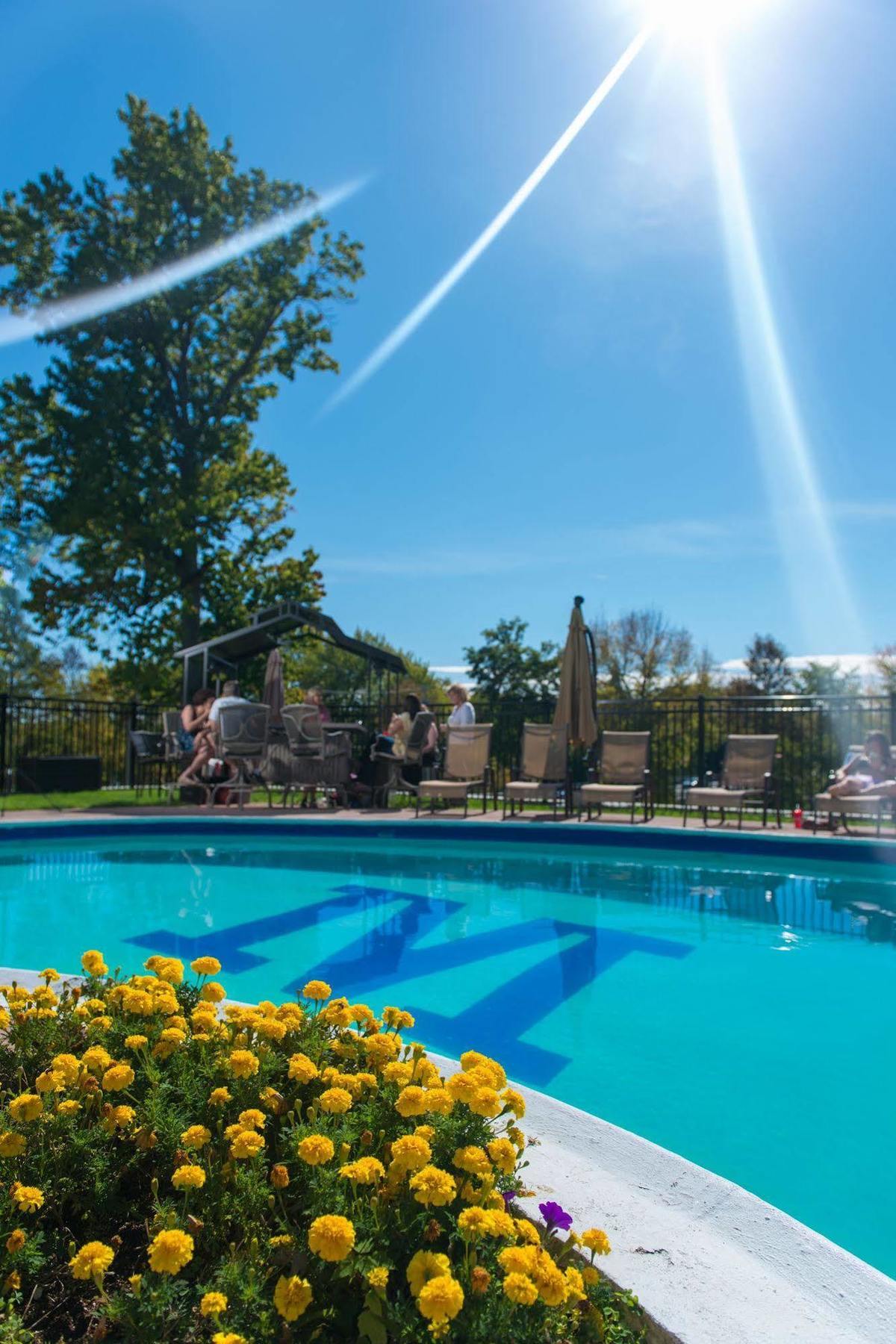 University Inn Academic Suites Orono Εξωτερικό φωτογραφία