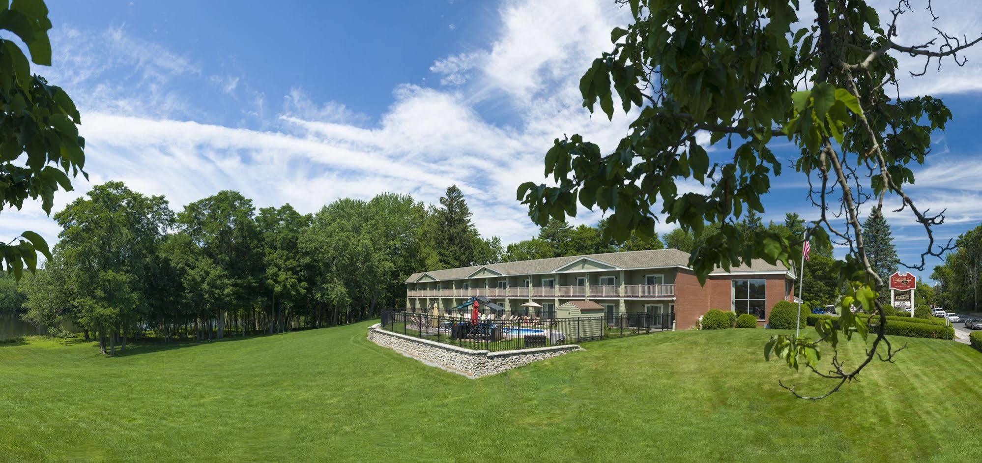 University Inn Academic Suites Orono Εξωτερικό φωτογραφία